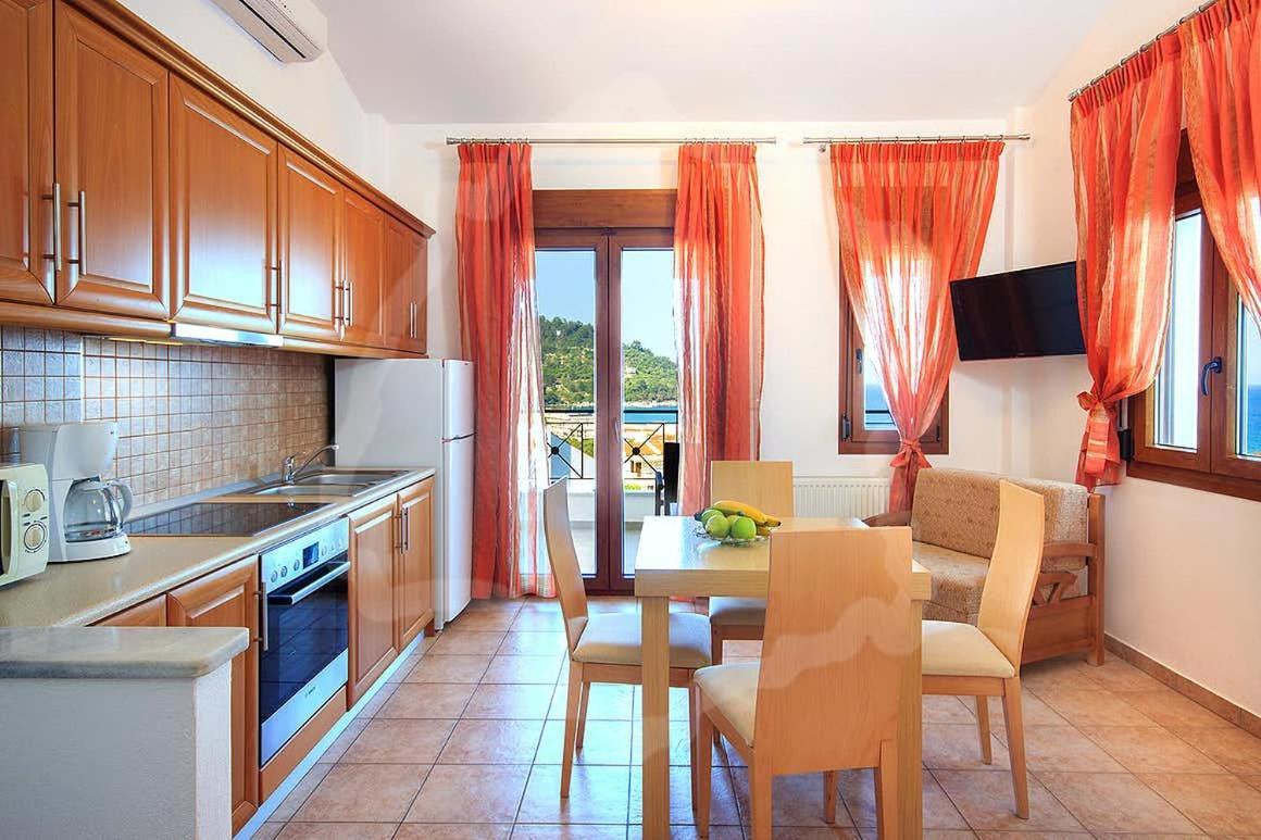 כריסי אמודיה Loretta Maisonettes And Studios מראה חיצוני תמונה